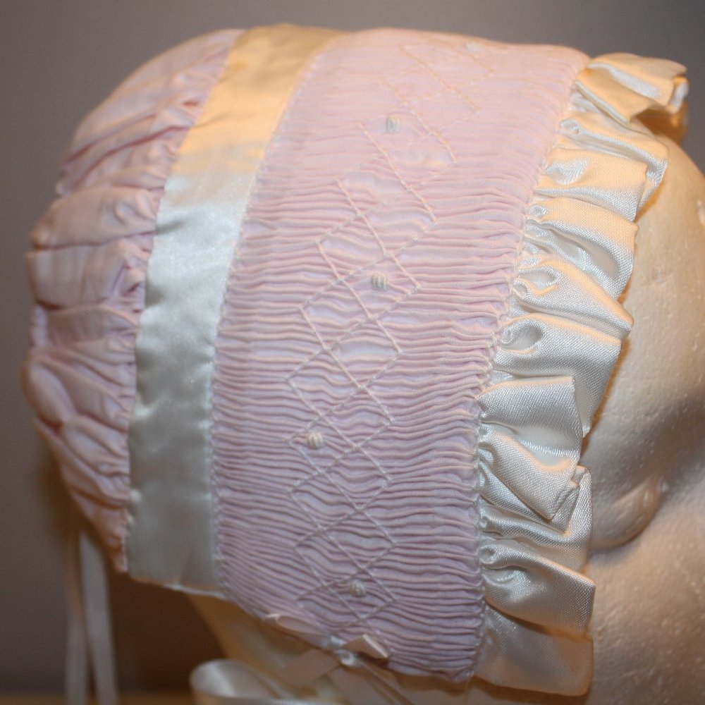NEW  BELLA LUNA BY STRASBURG SMOCKED  PINK INFANT EASTER BONNET